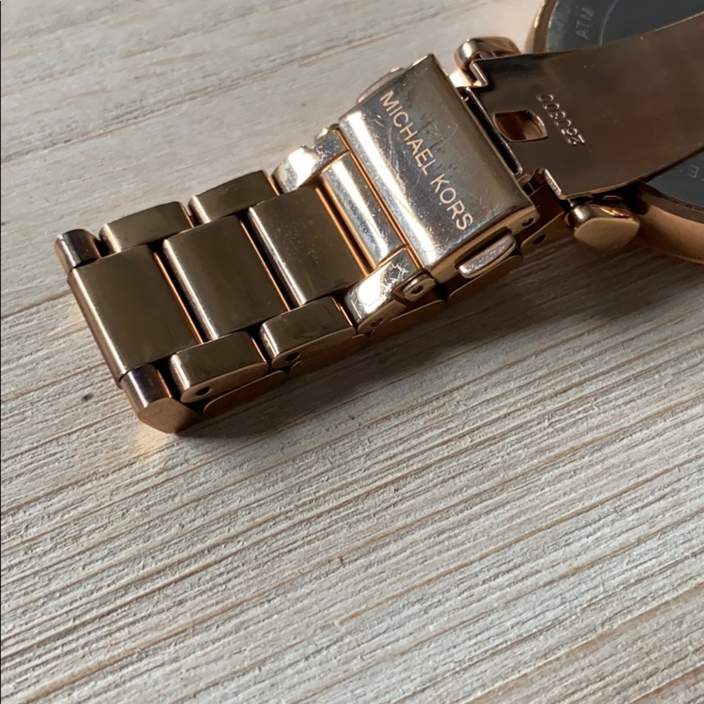 black crystal michael kors watch. 💎 - Picture 4 of 5